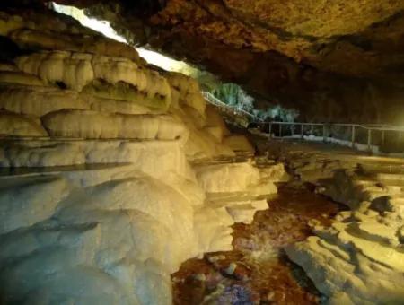 Natur-, Kultur- Und Geschichtstour Auf