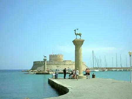 Historic And Entertaining Rhodes Tour With Full Swimming